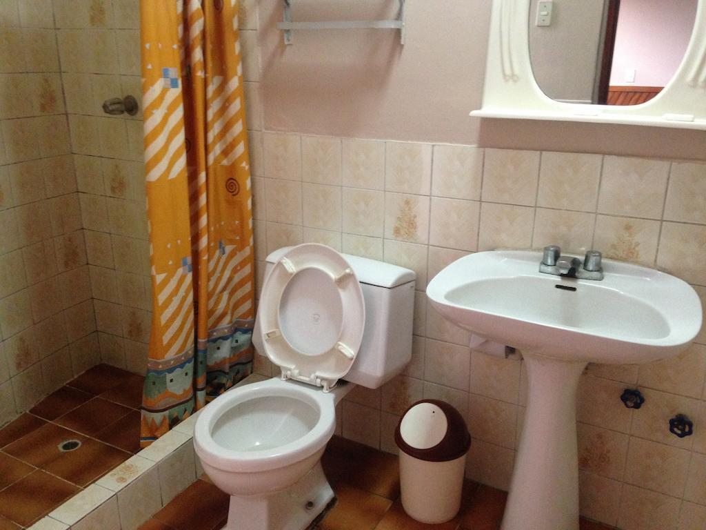 Hospedaje Casa Blanca Huaraz  Bilik gambar