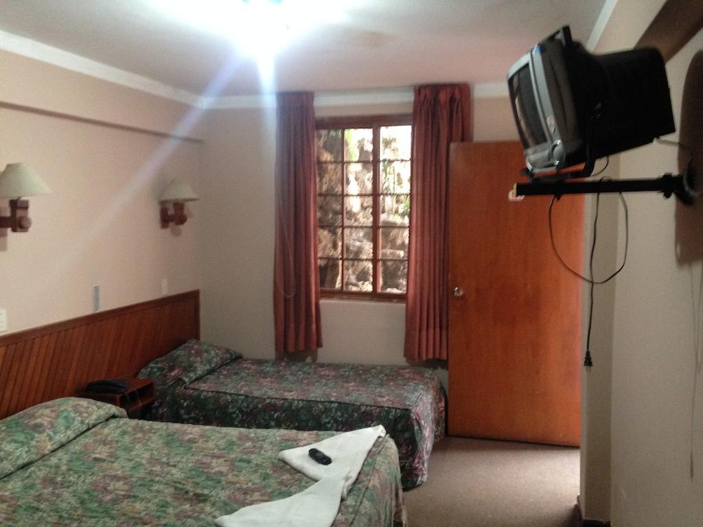 Hospedaje Casa Blanca Huaraz  Bilik gambar